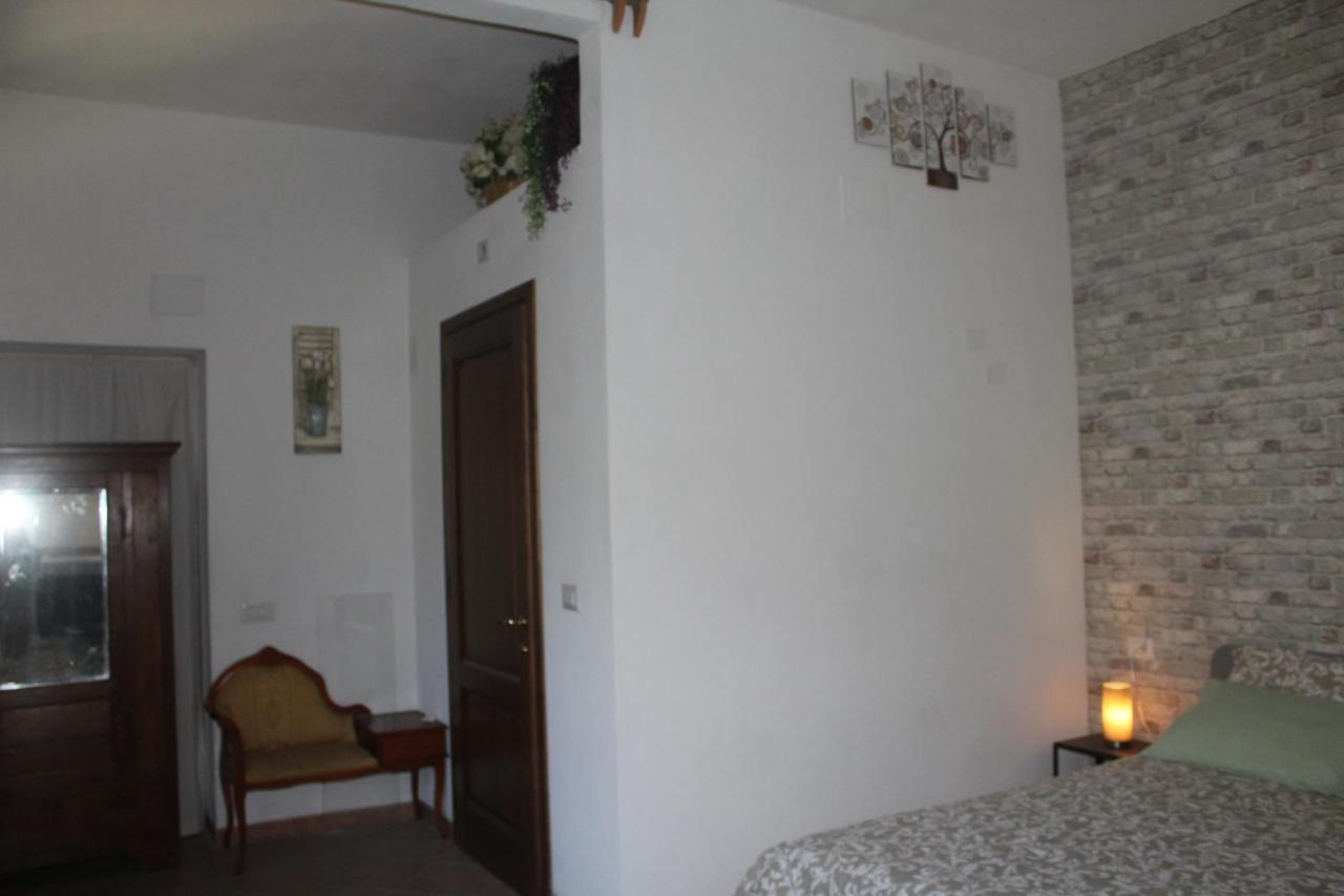 Agriturismo Podere I' Caldino Troghi Luaran gambar